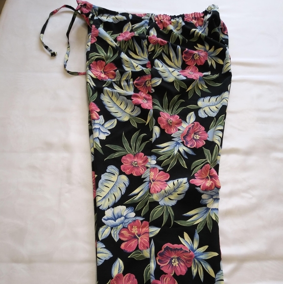 Sag Harbor Tropical Print Wide-Leg Pants - Picture 4 of 4